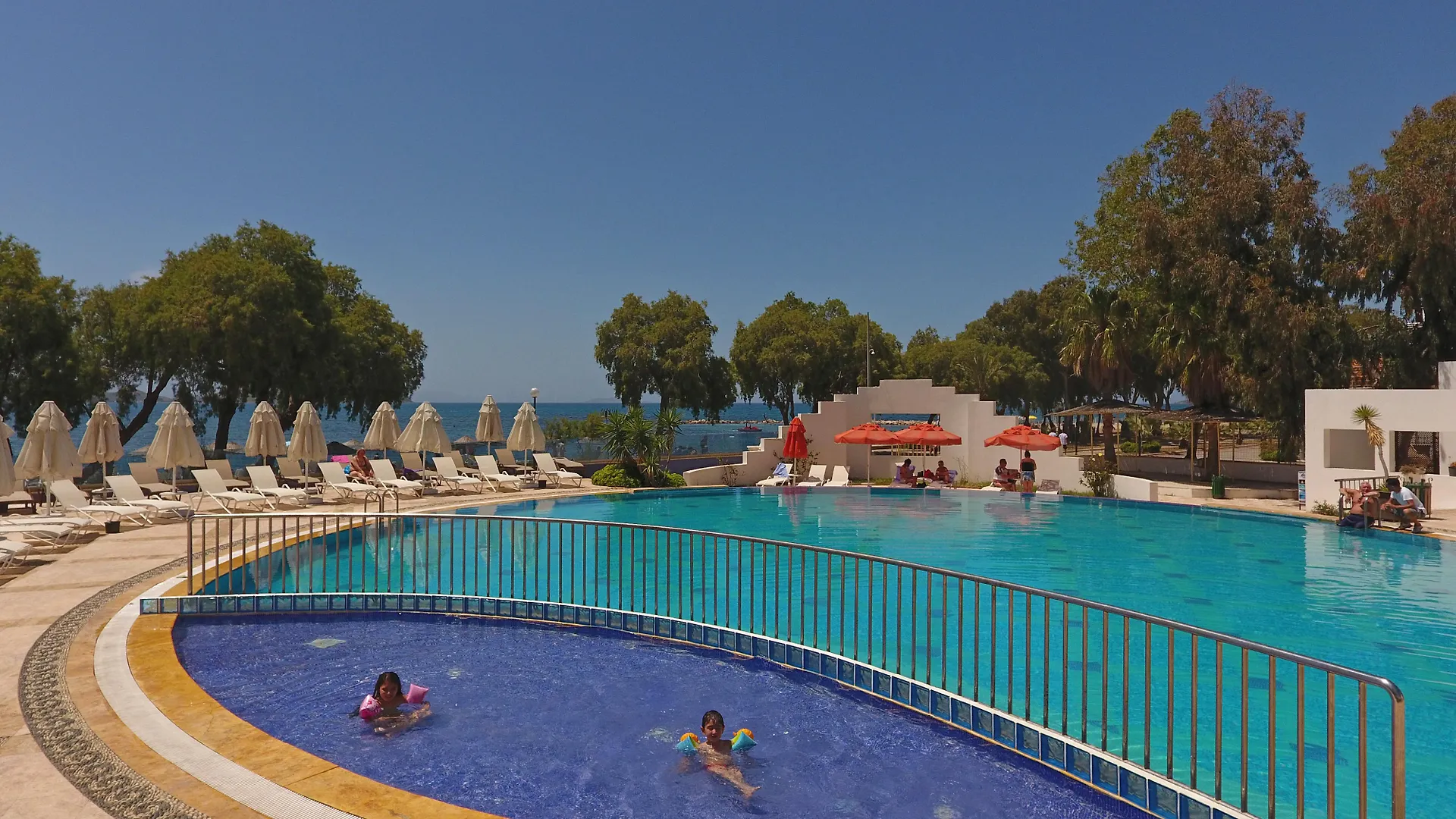 Yelken Mandalinci Spa&Wellness Hotel Turgutreis 4*,