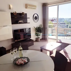 Elena's Lux - Town & Sea View - Atlantis Bulgaristan